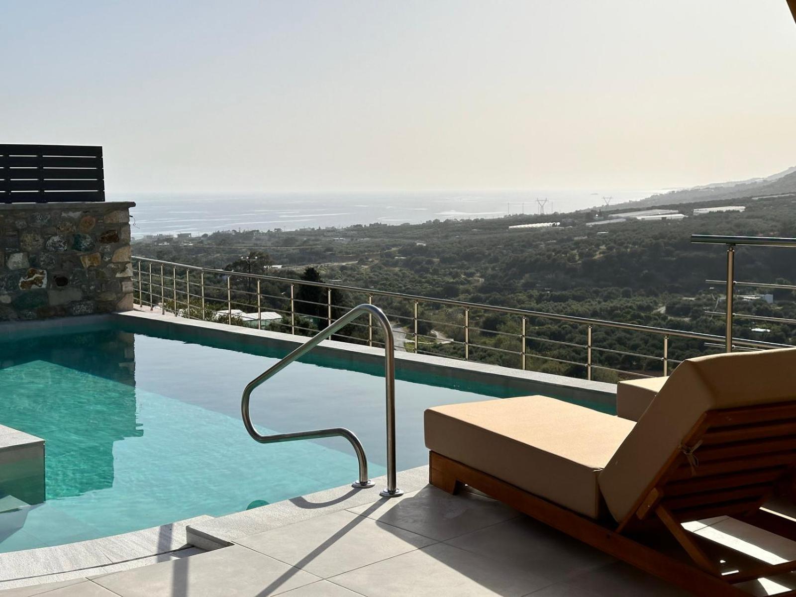 Mediterranean View Villa Makrýgialos Zewnętrze zdjęcie