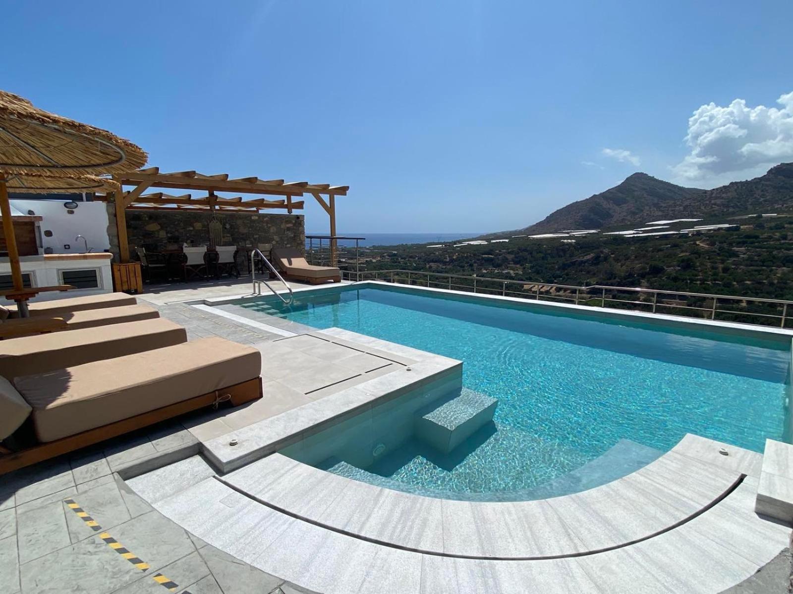 Mediterranean View Villa Makrýgialos Zewnętrze zdjęcie