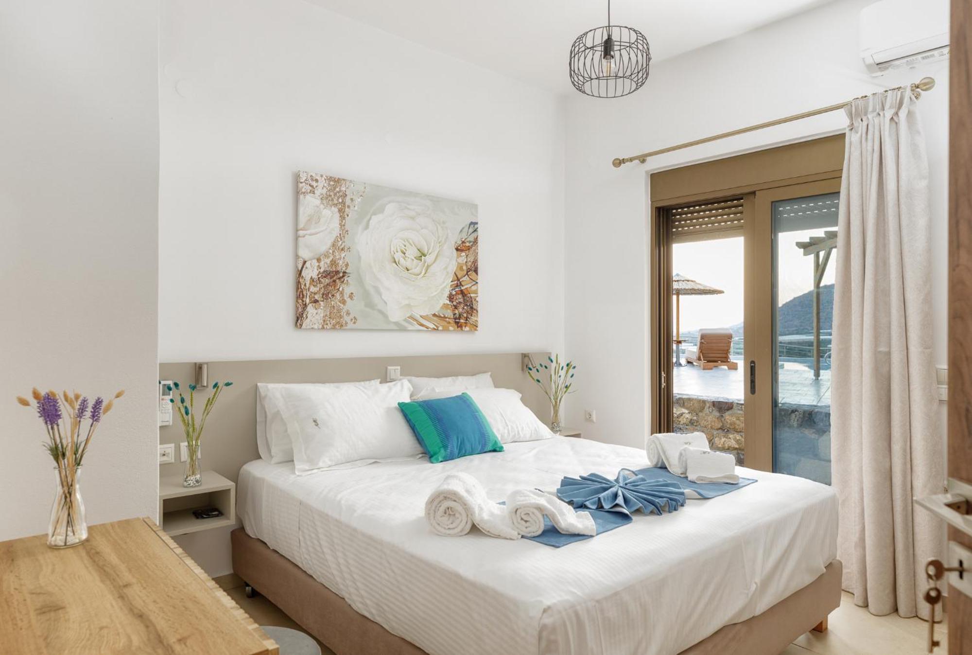 Mediterranean View Villa Makrýgialos Zewnętrze zdjęcie