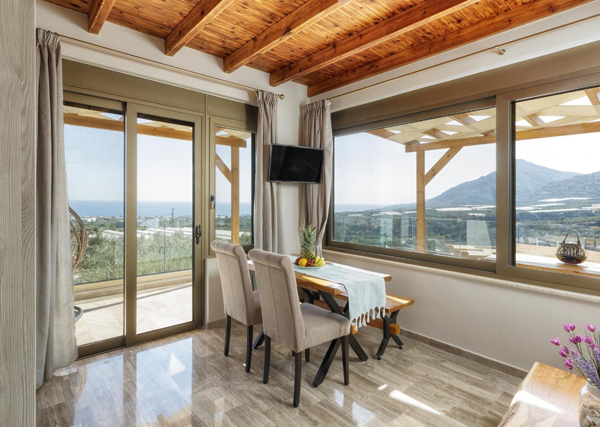 Mediterranean View Villa Makrýgialos Zewnętrze zdjęcie
